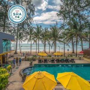 Kamala Beachfront Apartment